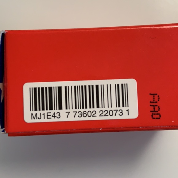 New LE Rare MAC Wonder Woman pigment eyeshadow - Picture 2 of 4